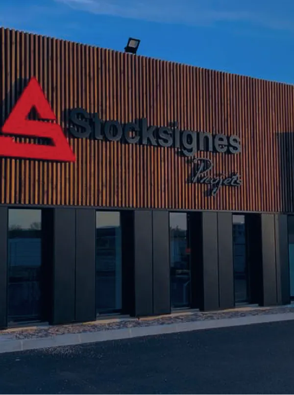 Stocksignes, e-commerce de signalétique accompagné en SEO